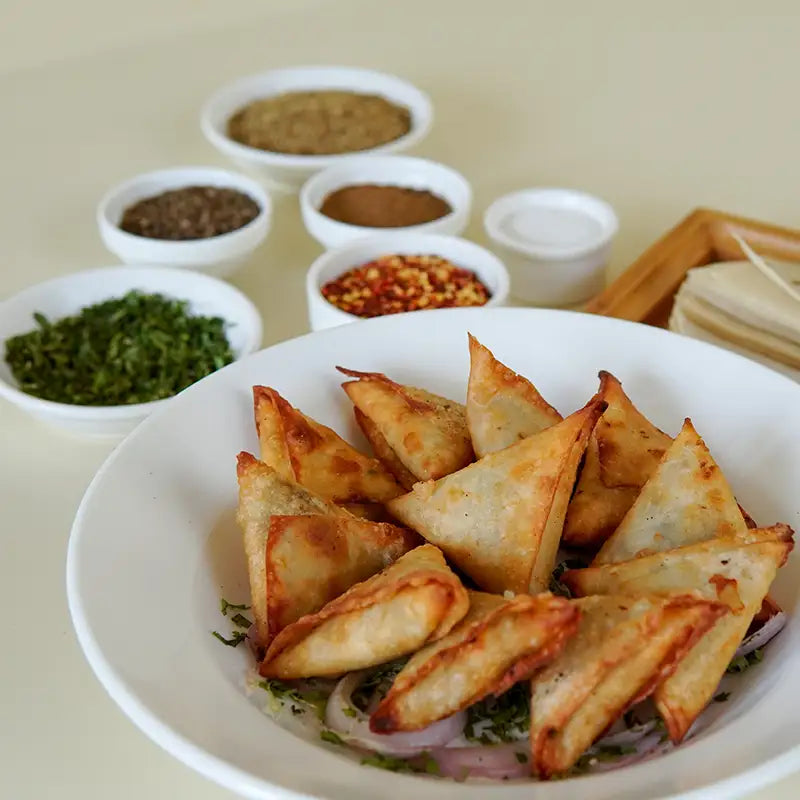 Chicken Qeema Samosi (12 pieces)